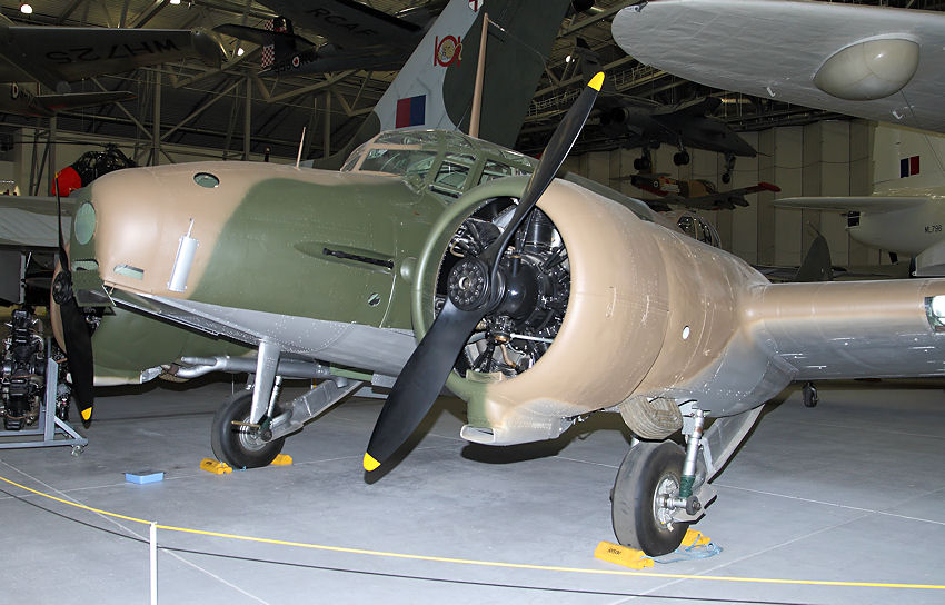 Avro Anson Mk.I: Aufklärer und Schulflugzeug, sowie später Verbindungsflugzeug