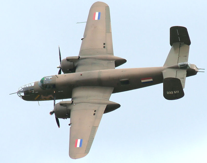 North American B 25 Mitchell:  Flugansicht des Bombers vom Zweiten Weltkrieg