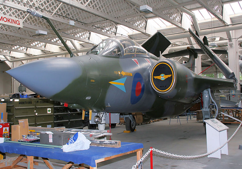 Blackburn Buccaneer: Tiefangriffsflugzeug von 1962 - 1998