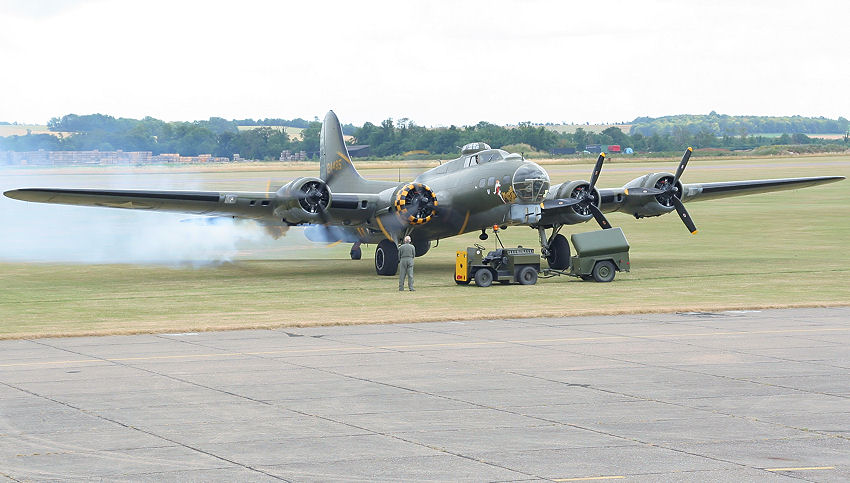 Boeing B-17 “Flying Fortress”: Das Flugzeug war im 2. Weltkrieg der bekannteste Bomber der USA
