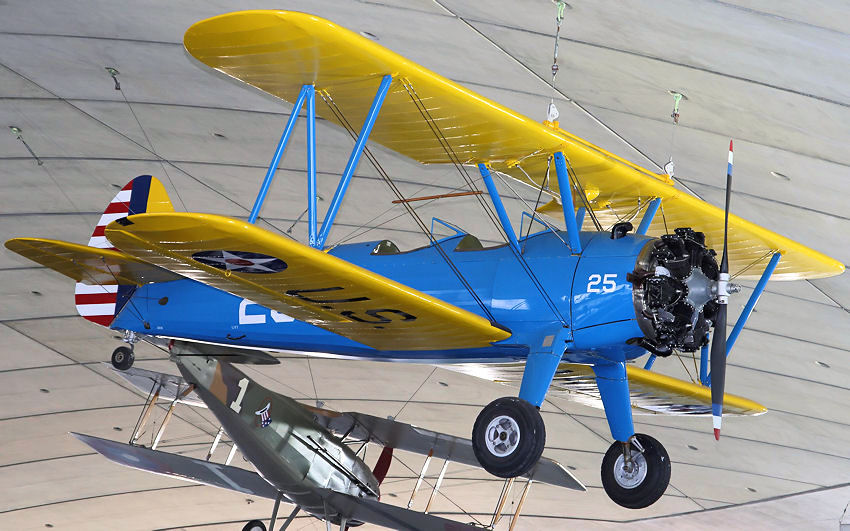 Boeing Stearman PT 17, Modell E 75: Doppeldecker von 1942  (Grundmodell: 1936)
