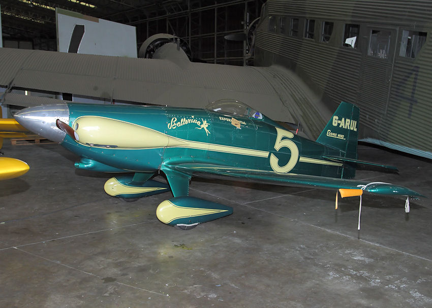 Cosmic Wind Ballerina: Das Flugzeug wurde 1946 von Lockheed Testpiloten und Ing. aus Aluminium gebaut