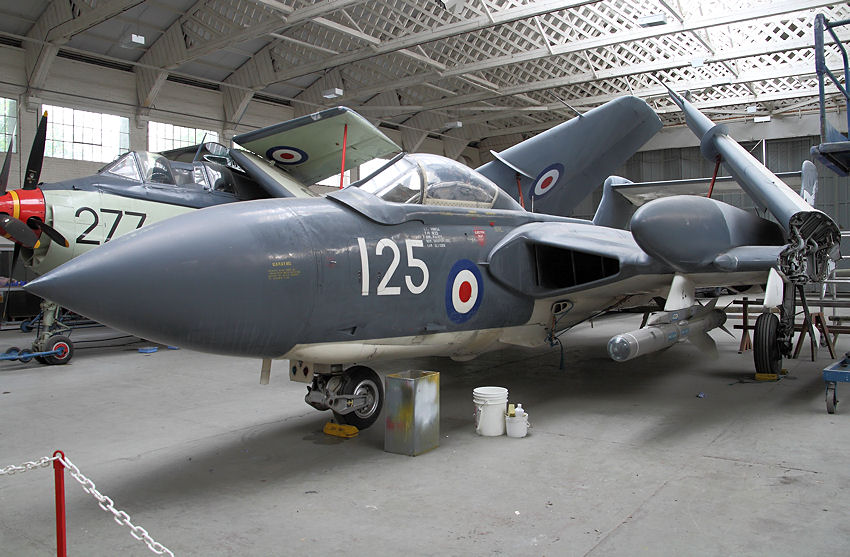 De Havilland Sea Vixen: 2-strahliger Allwetter-Marinejäger in den 1950er + 1960er Jahren