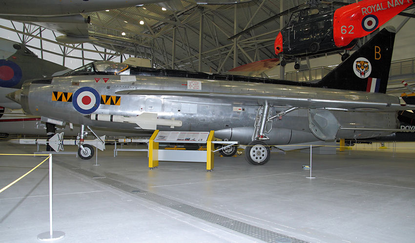 English Electric “Lightning”:  Abfangjagdflugzeug von 1954