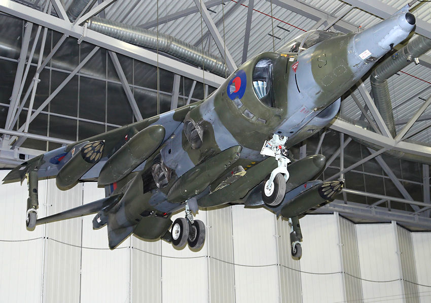 Hawker Siddeley Harrier GR3: senkrechtstartendes Kampfflugzeug (Erstflug: 1966)