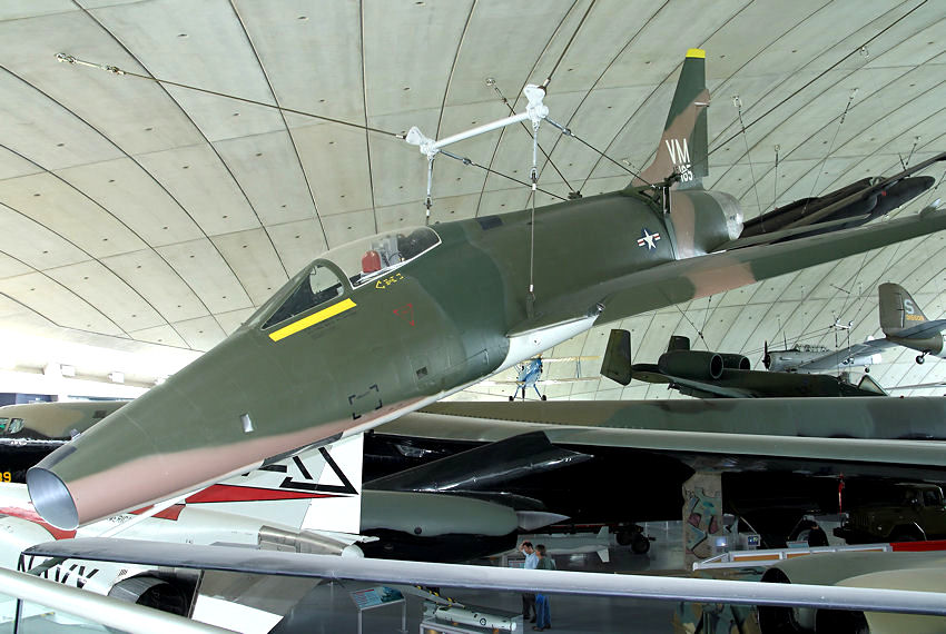 F-100 D Super Sabre: Erste Generation der Überschallkampfflugzeuge
