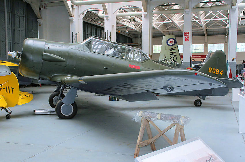 North American Harvard: 1-motoriges militärisches Trainingsflugzeug der Royal Air Force (RAF)