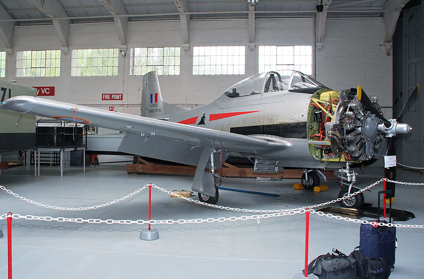 North American T-28 Fennec: angriffsgesteigerte französische Version im Algerienkrieg