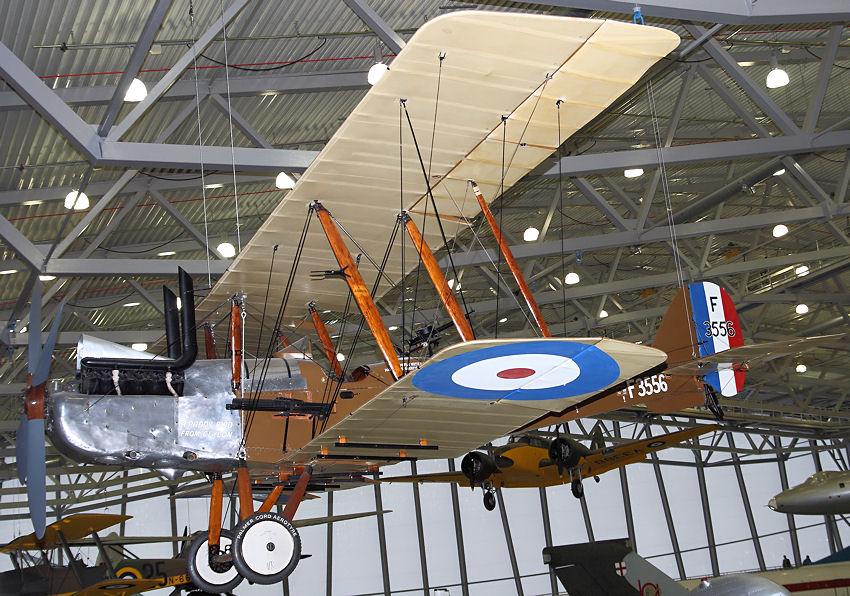 Royal Aircraft Factory RE 8: Doppeldecker von 1916 als englischer Bomber