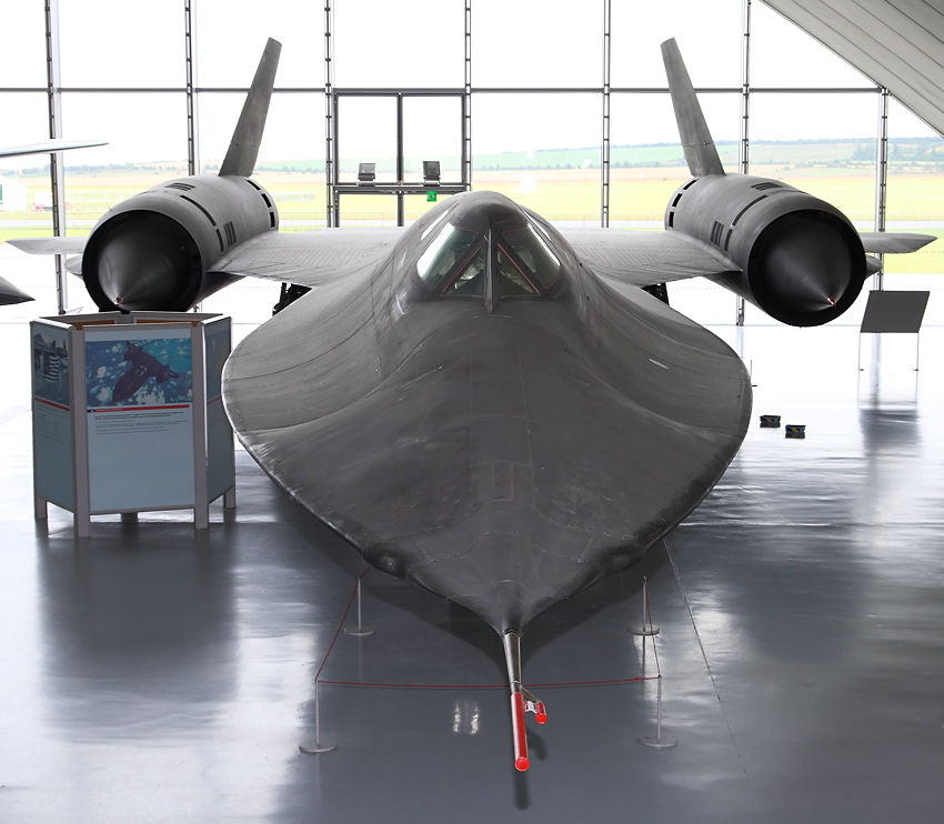 Lockheed SR-71 Blackbird: Das Aufklärungsflugzeug hält d.enabsoluten Geschwindigkeitsrekord mit 3.529 km/h