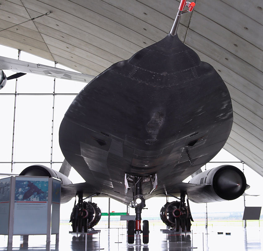 Lockheed SR-71 Blackbird: Das Aufklärungsflugzeug hält d. absoluten Geschwindigkeitsrekord mit 3.529 km/h