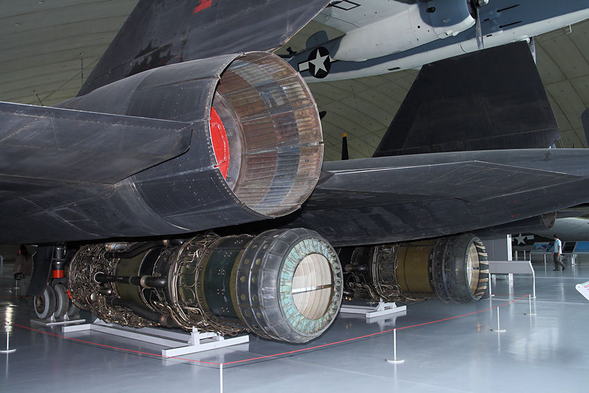 Lockheed SR-71 Blackbird: Triebwerke