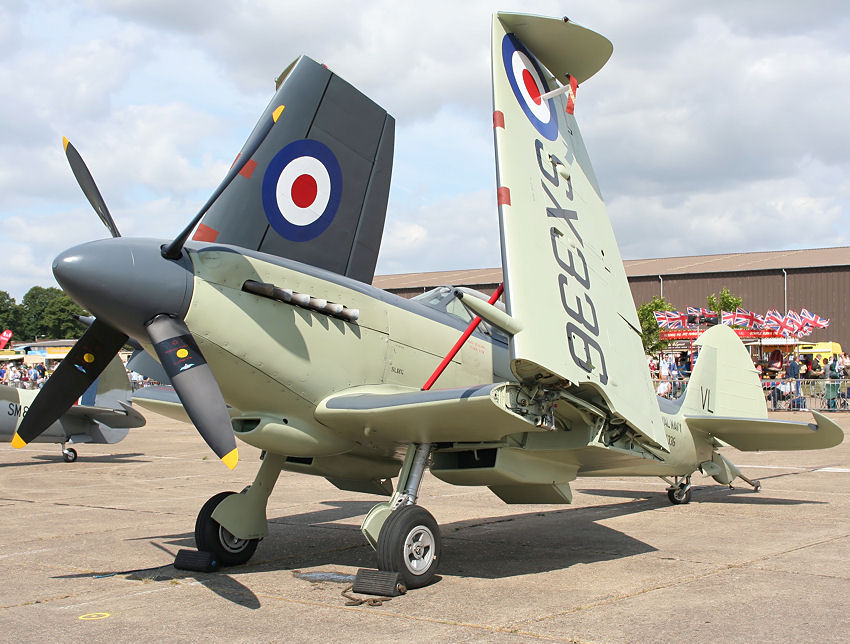 Supermarine Seafire: Marinejägerversion der Spitfire mit Fanghaken und Klappflügel