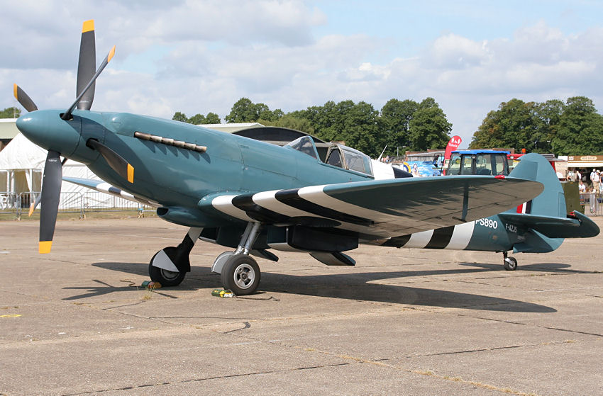 Supermarine Spitfire PR.XIX: unbewaffneter Fotoaufklärer mit gegenläufigem Doppel-Propeller