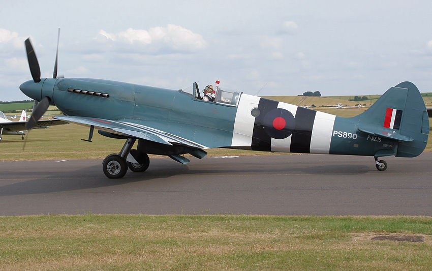 Supermarine Spitfire PR.XIX: unbewaffneter Fotoaufklärer mit gegenläufigem Doppel-Propeller