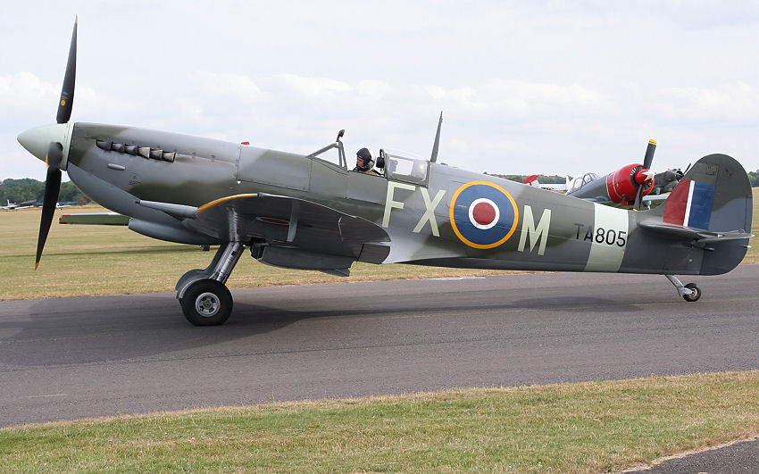 Supermarine Spitfire IX: Spitfire Mk.V mit Motore der Merlin-Serie als Zwischenlösung bis zur Mk.VIII