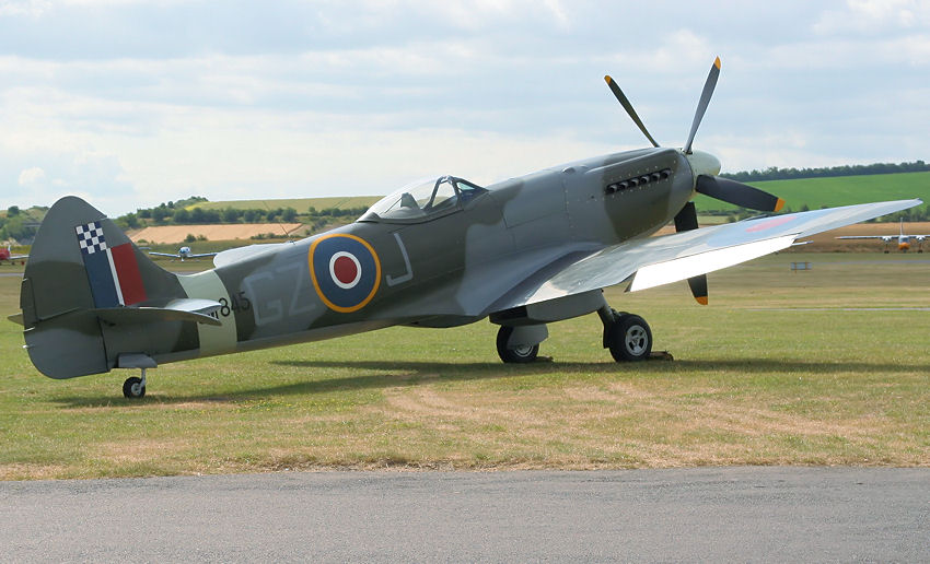 Supermarine Spitfire Mk. XVIII: Diese Version hat zusätzliche Treibstoffkapazität und stärkere Tragflächen