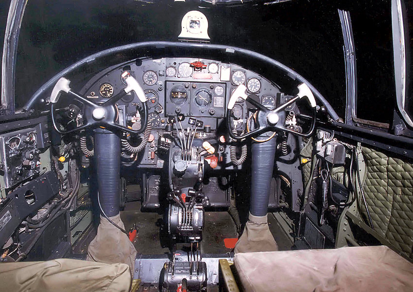 North American B-25 Mitchell: Cockpit