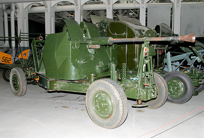 Bofors-Geschütz 40/70