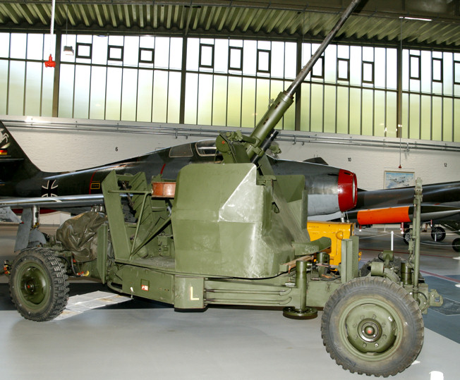 Flak 40 mm Bofors L70 Flugabwehrkanone