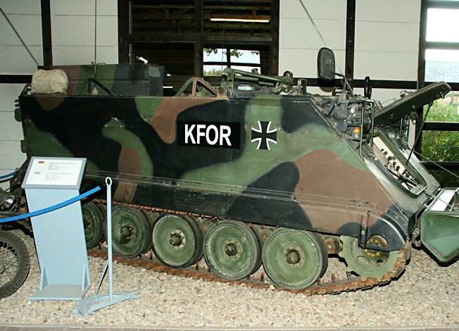Führungsfunkpanzer M 113