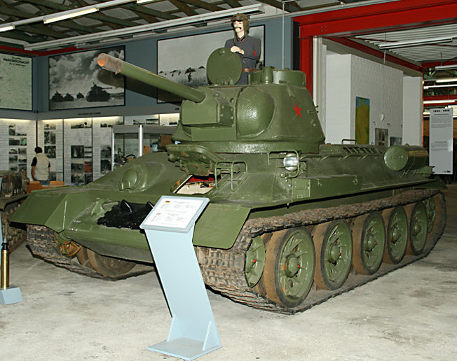 Mittlerer Kampfpanzer T 34/76