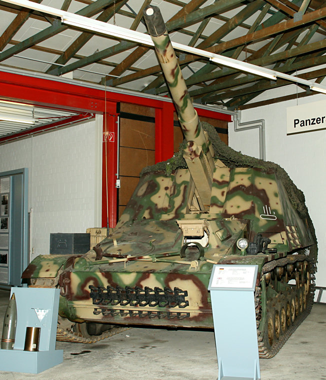 Panzerhaubitze 15 cm