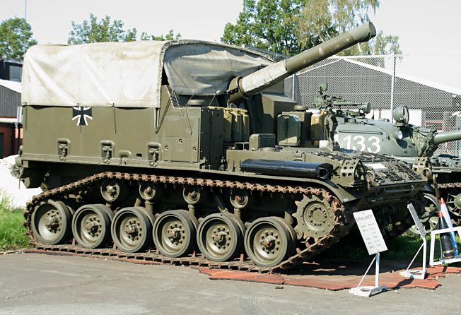 Panzerhaubitze M-44