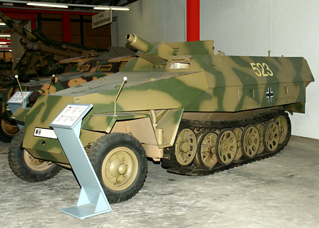 Mittlerer Schützenpanzerwagen Sd.Kfz. 251/9 Stummel