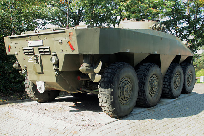 Spähpanzer 2 Fuchs