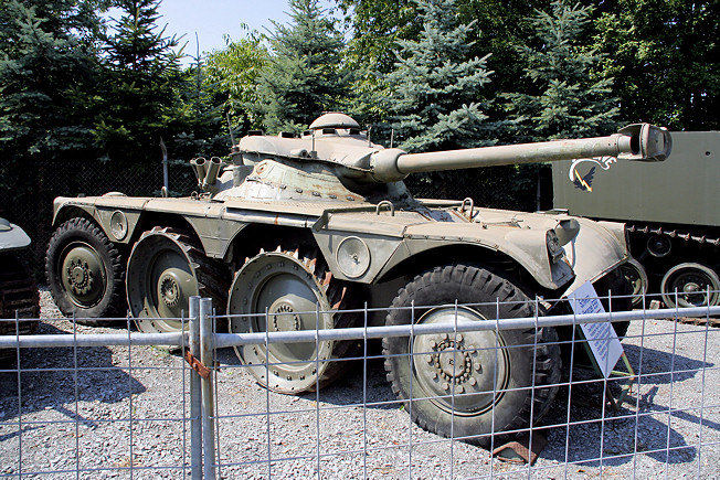 Rad-Spähpanzer EBR-75