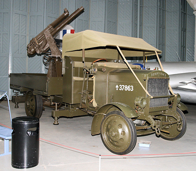 Thornycroft mit 9-Hundredweight-Geschützen