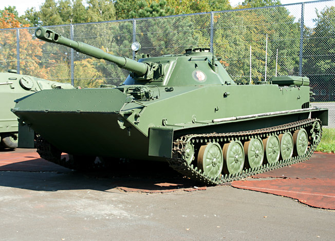 Späh- und Schwimm-Pz PT-76B