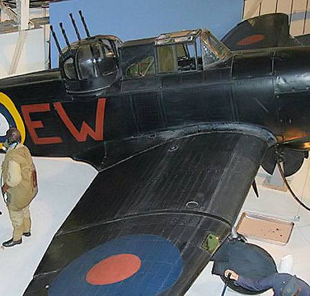 Boulton Paul Defiant: 2-sitzigers Jagdflugzeug von 937