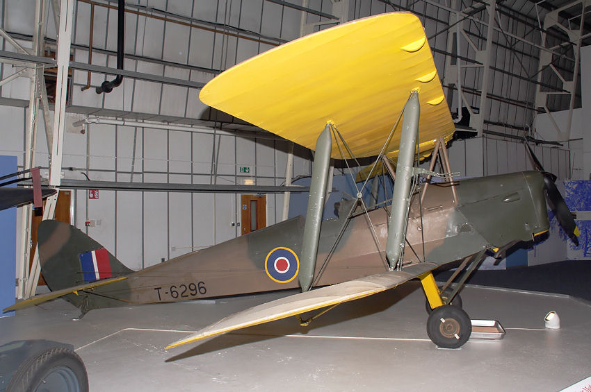De Havilland D.H. 82 Tiger Moth: Trainingsflugzeug bei der Royal Air Force