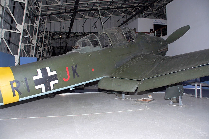 Junkers Ju 87 Stuka: Kampfflugzeug mit Knickflügel und "Jericho-Trompete"