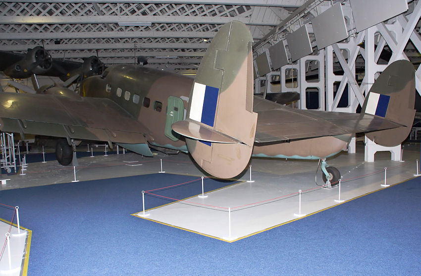 Lockheed Hudson: leichter Bomber und Küstenaufklärungsflugzeug im Zweiten Weltkrieg