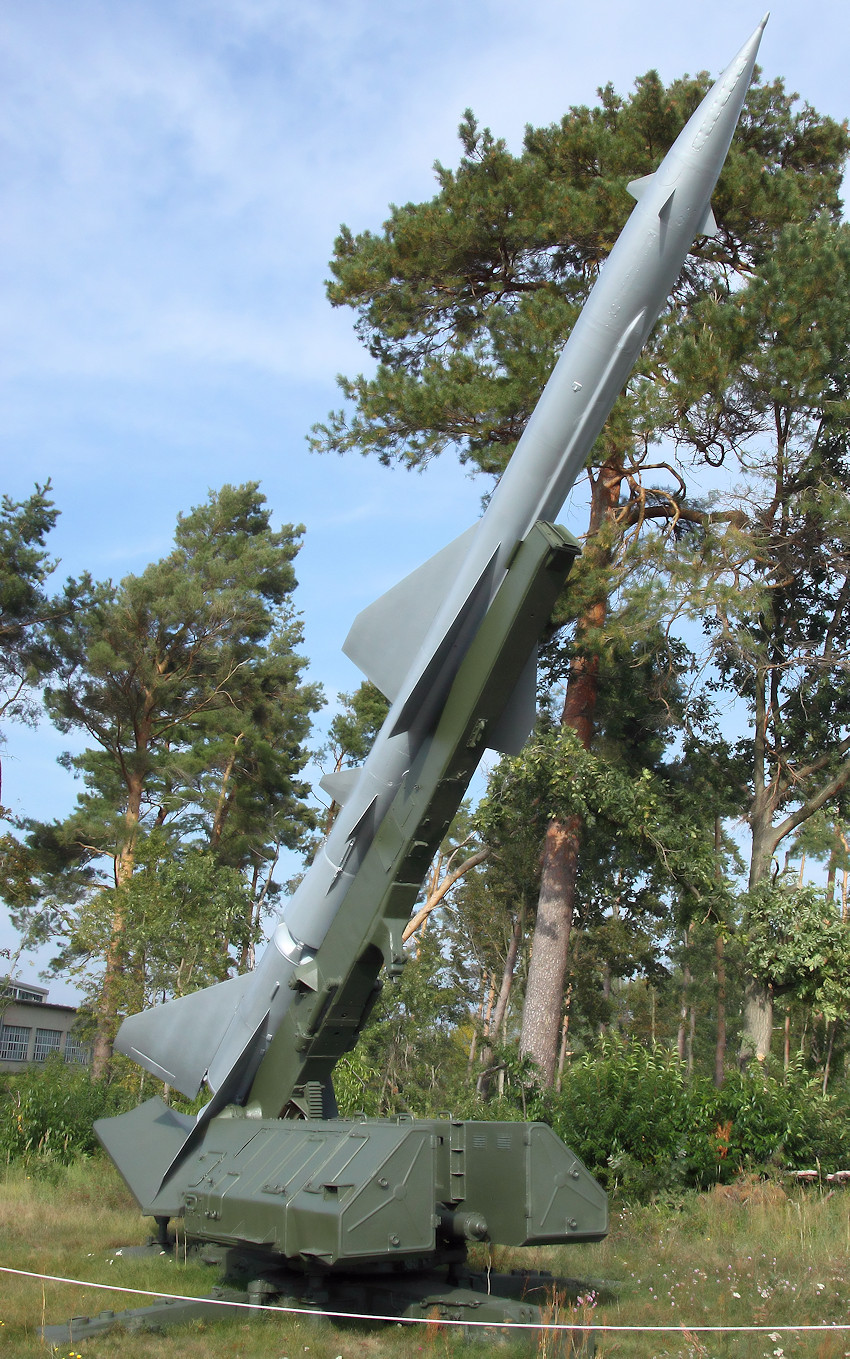 S-75 DWINA - Nato-Code: SA-2 Guideline