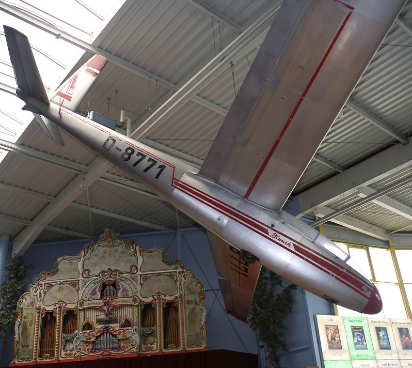 Aero Let L 13 Blanik: doppelsitziges kunstflugtaugliches Segelflugzeug in Ganzmetallbauweise von 1956