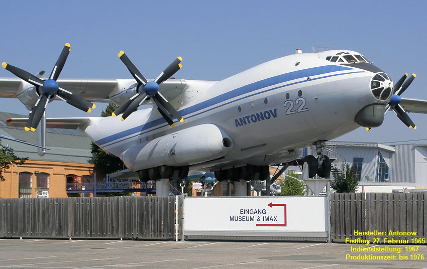 Antonow AN-22: größtes Flugzeug der Welt mit Propellerantrieb (Turbo-Prop)