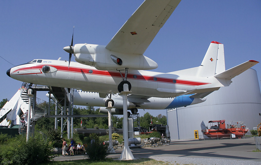 Antonow AN-26 - Seitenansicht
