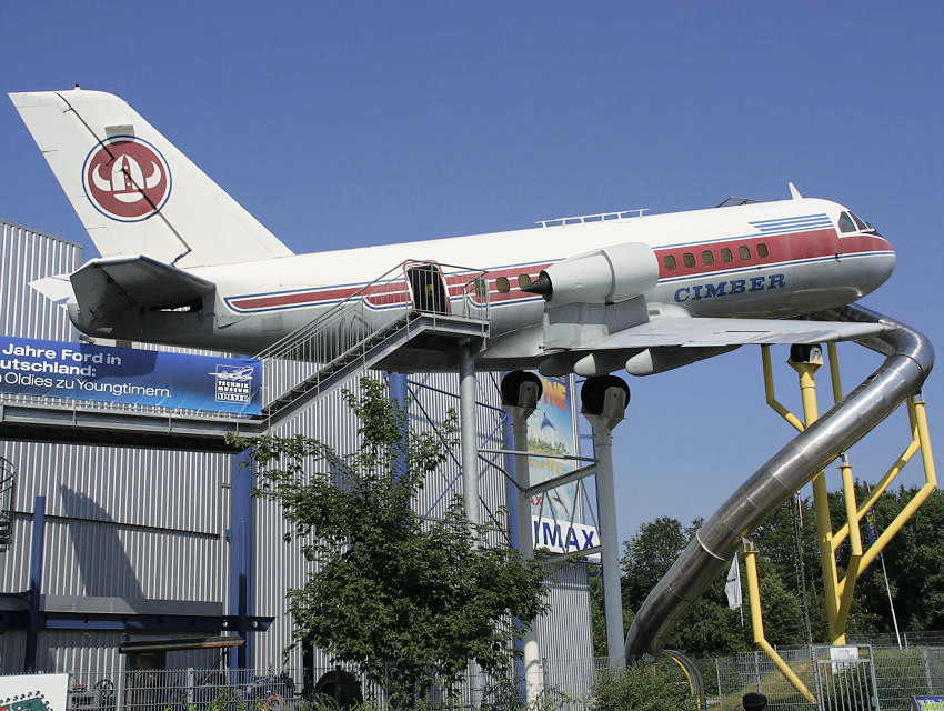 Fokker VFW 614: Merkmal des Flugzeugs ist die Triebwerkmontage auf Pylonen über den Tragflächen