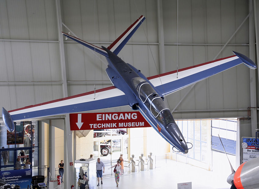 Fouga Magister CM 170