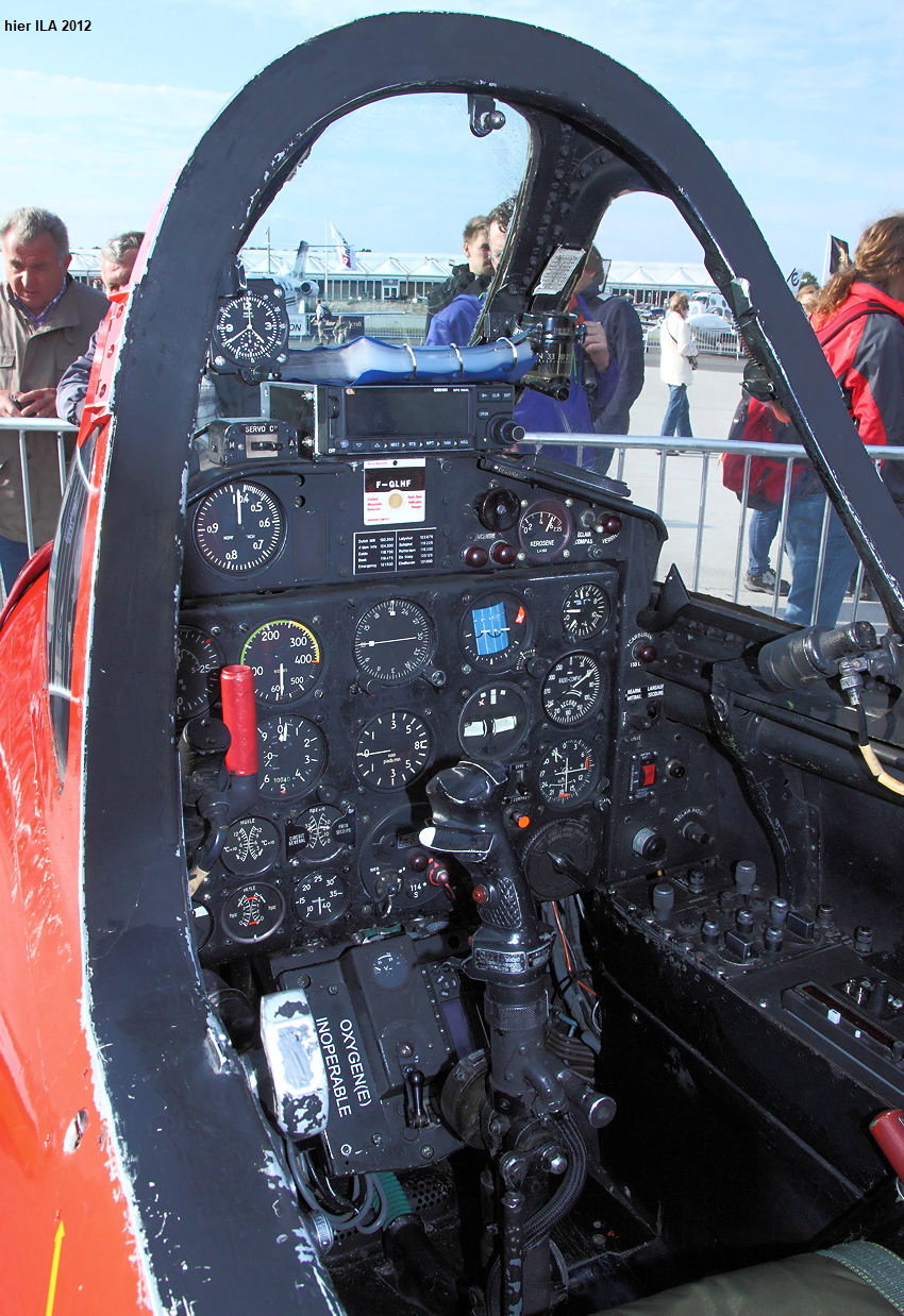 Fouga Magister - Cockpit