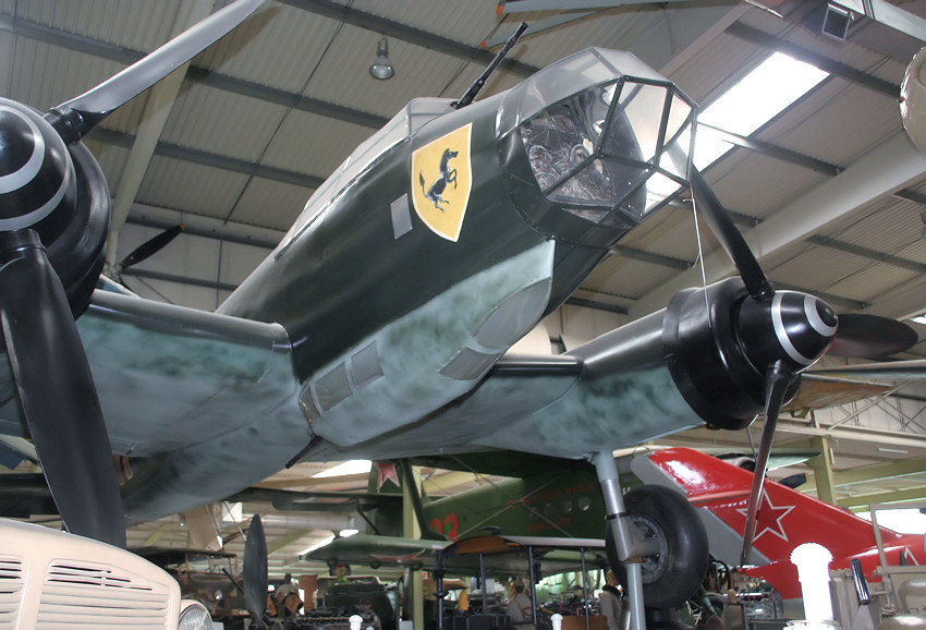 Junkers JU 88:  zweimotoriger mittlerer Horizontal- und Sturzflugbomber im Zweiten Weltkrieg von 1936-1945