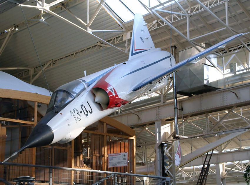 Dassault Mirage III E: Französisches Kampfflugzeug der 1960er Jahre mit Deltaflügel
