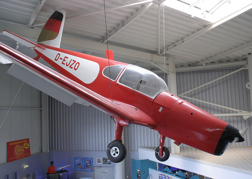 Sokol M1-D: Das Flugzeug ist ein freitragender Tiefdecker aus tschechischer Produktion