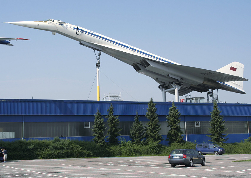Tupolev TU 144: Erstes Überschall-Passagierflugzeug der Welt  (UdSSR)