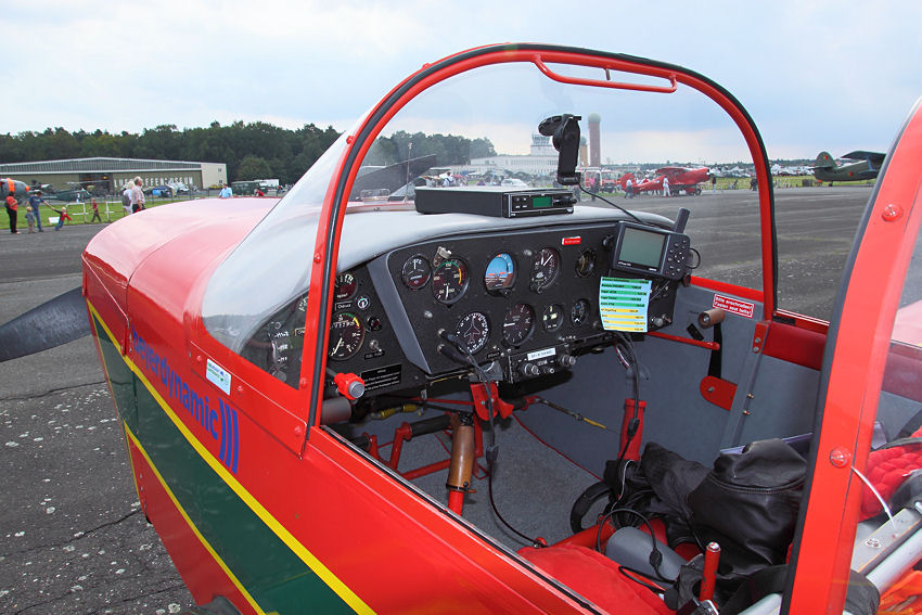 Emeraude CP 301: Cockpit