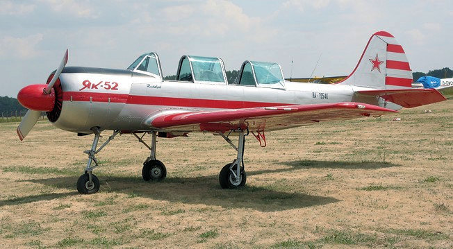 Yakovlev Yak-52